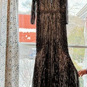 Elegant Mac Duggal Black Sequin Evening Gown